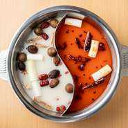 中華火鍋スープを・季節のスープ・麻辣スープ・薬膳入り白湯スープ3種ご用意し鍋の具材も鹿児島県産のもち豚を食べ放題！！！