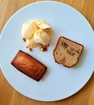 明石蛸を自家製のトマトソースでじっくり柔らかくなるまで煮込み、グリル野菜とクミン風味のクスクスを混ぜ合わせ今までにはないテイストにしあがってます。