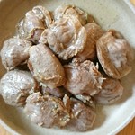 淡路鶏の砂づりを、自然の味シリーズの国産米油でスパイスを効かせ、低温で約5時間かけてコンフィにしてます。砂づりとは思えない柔らかさに仕上げました。