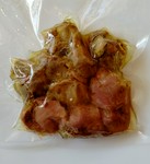 低温5時間調理で柔らかくふんわり。真空パックのまま湯煎で10分程温めて食べると美味しさ倍増です。