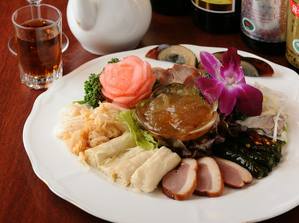 前菜盛合せ（クラゲ入り）