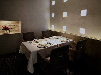 親密な時間が過ごせる完全個室、美食で大切なゲストをおもてなし