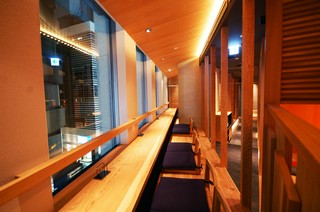 夜景が見えるカウンター