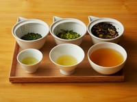 当店のコンセプト「手鞠鮨と日本茶」を体現したセット