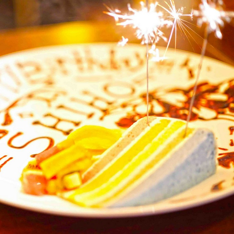 誕生日や記念日の方には特製プレートを♪