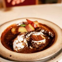 牛すね肉のビーフシチュー