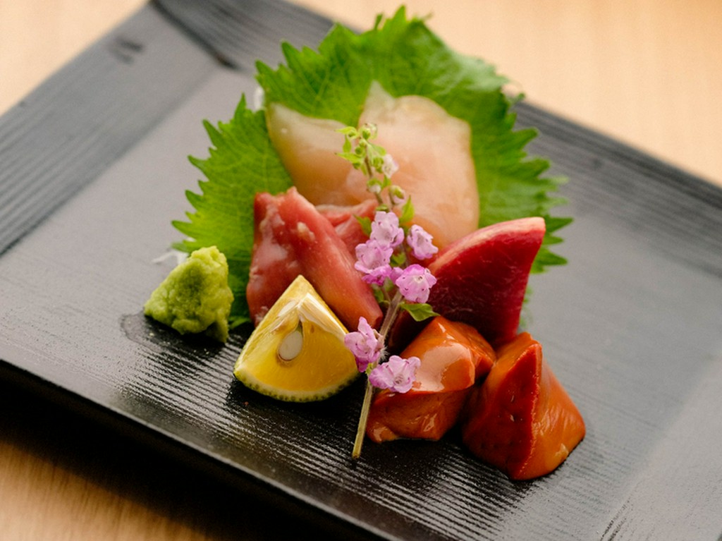 「焼鳥のことなら何でも聞いてください」と語る気さくな店主