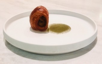 明石産穴子の燻製クロワッサン