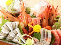 季節ごとの新鮮な鮮魚をご提供する鮮魚の盛り合わせはご宴会におすすめのメニュー！新鮮なものだからこその程よい脂と風味をご堪能ください。盛り付けまで丁寧に心を込めて仕上げます。