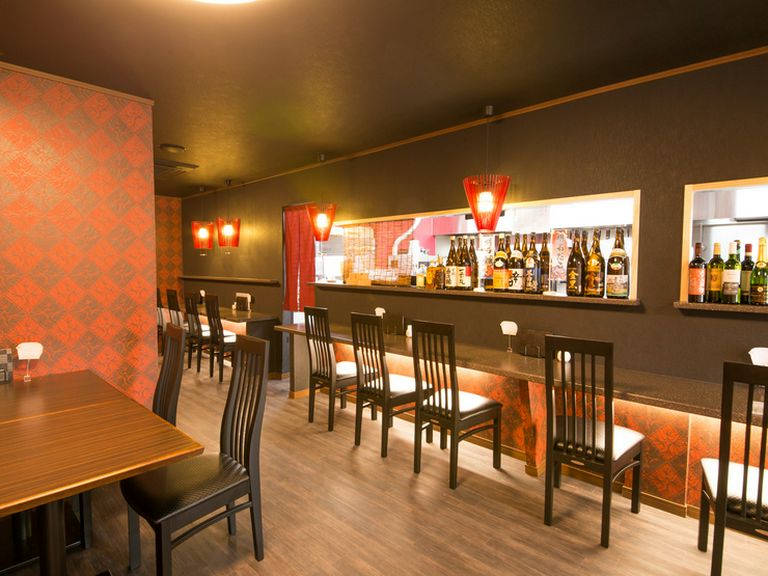 カウンター席から個室まで、幅広いシチュエーションで活躍