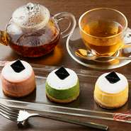 北海道産パルメザンチーズの風味豊かなタルト生地に、チーズクリームがとろーりと出てくる新食感のチーズタルトです。冷たいままで半熟の食感を楽しんだり、少し温めてフォンダン感覚で味わうのもおすすめ。