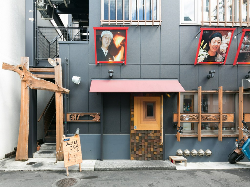 JR山陽本線岡山駅から徒歩10分、タクシーで5分