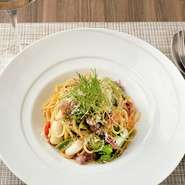 バーニャカウダ、パスタを気軽に楽しむコース。

前菜6種盛、バーニャカウダ、お好きなパスタ、本日のデザート、コーヒー又は紅茶 