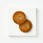 パルメザンチーズを使用した塩系クッキー
オニオンやアーモンドの香りもアクセントに