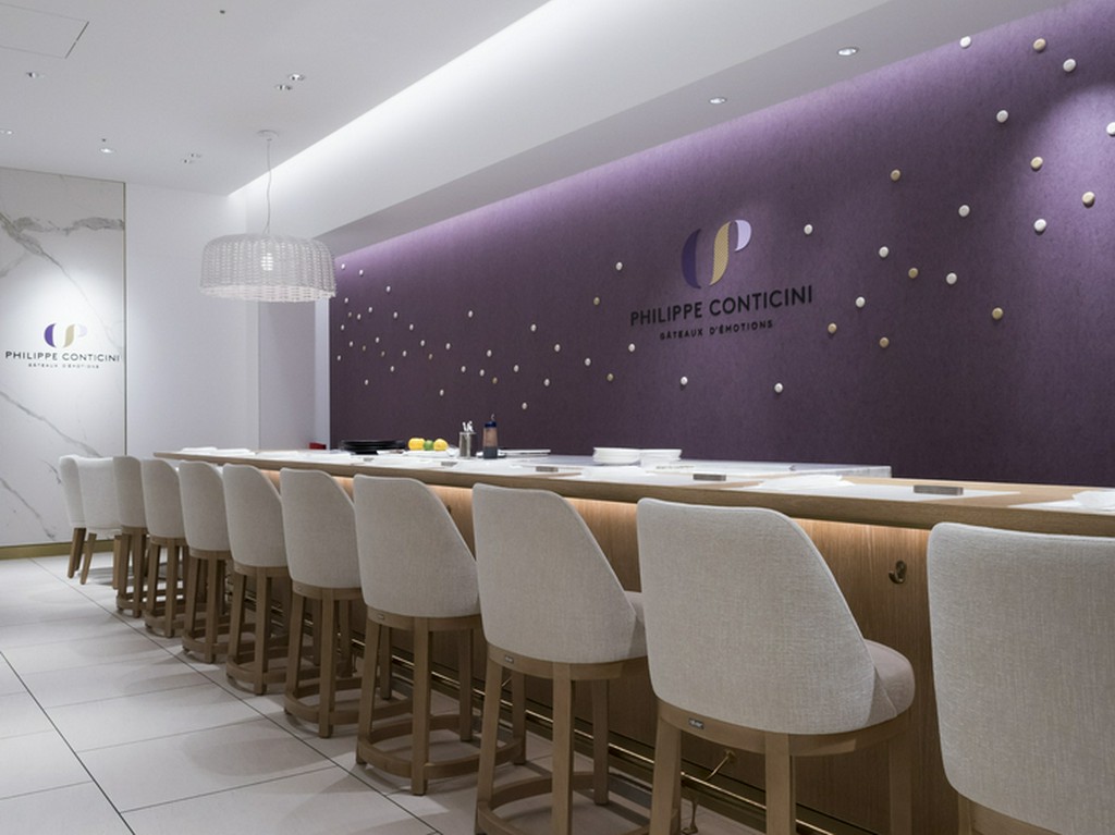 2人の距離を縮めるカウンター