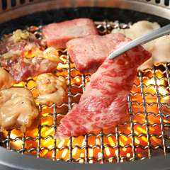 二人の距離がぐっと縮まる！　落ち着いた空間で焼肉デート