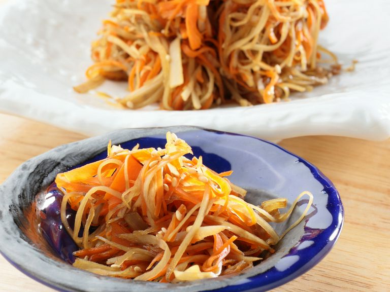 旬の素材を取り入れた「おばんざい」で四季を体感