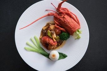 後からしっかりと辛味が追いかけてくる『ロブスターの四川風炒め』