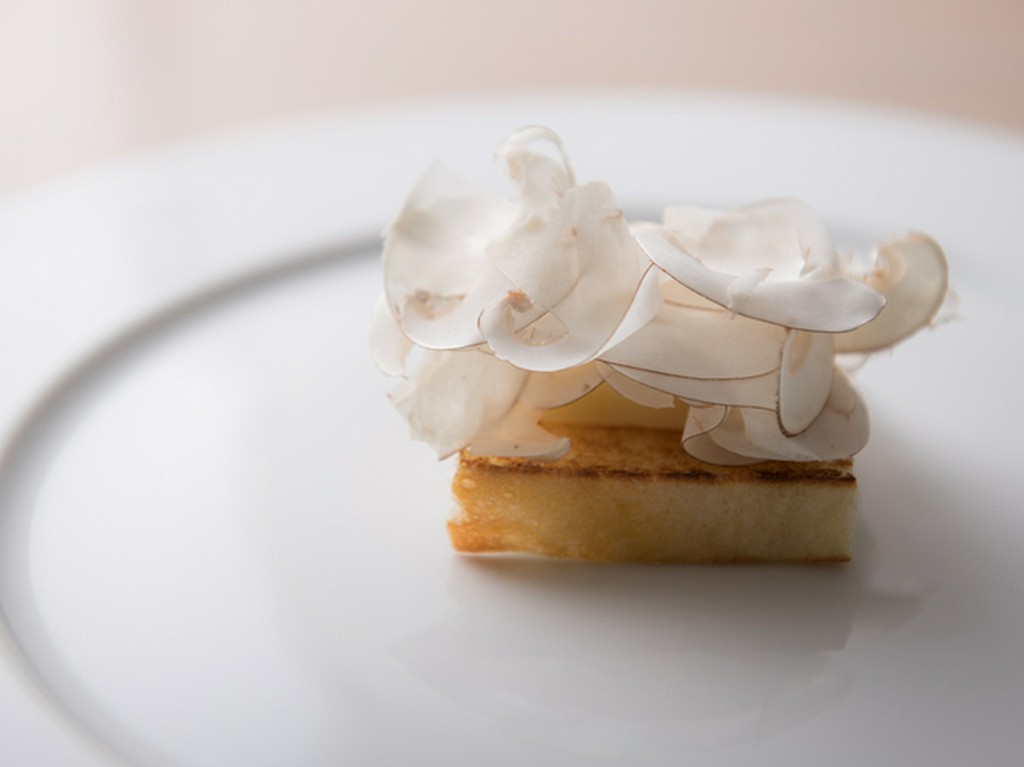 ゲストも認めるスペシャリテ『ブラウンマッシュルームのクロスティーニ』