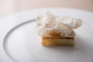 日々進化する定番『ブラウンマッシュルームのクロスティーニ』