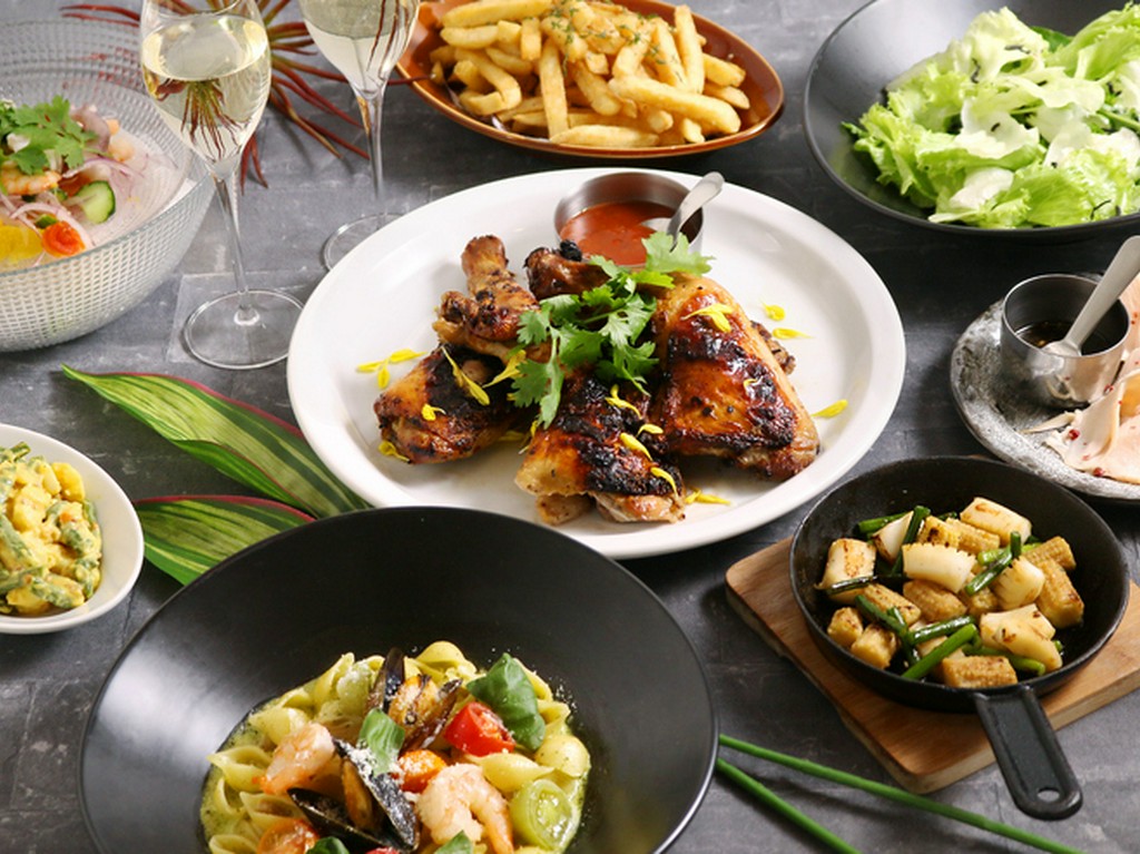 お肉もシーフードも…お好きなメインをお選びいただけます！