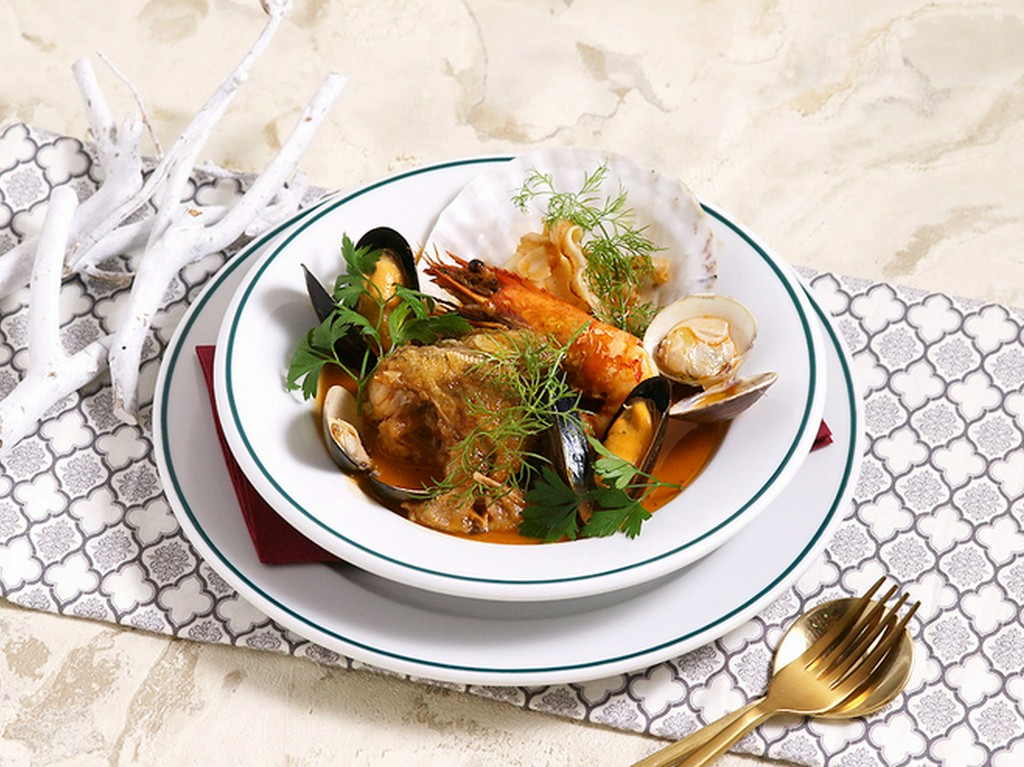 シロノニワ名物！ブイヤベース ～旨みスープのリゾット付き～