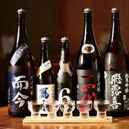 鮮魚・炭火焼と合わせたいお酒といえばまず日本酒。全国の特約店から店主おすすめの日本酒を仕入れています。十四代、而今、飛露喜など希少な地酒も常時取り揃えています。
