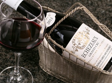 フランスの各地から選び抜かれたワインがラインナップ