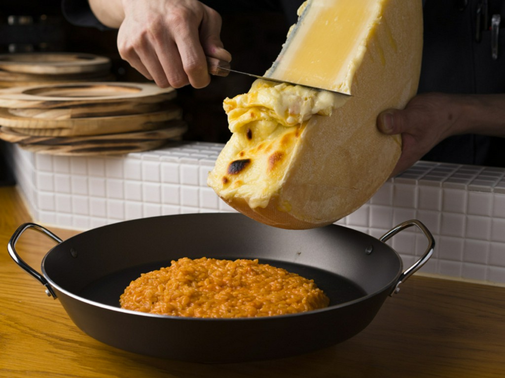 チーズタッカルビの〆に『ラクレットチーズのせクリームリゾット』