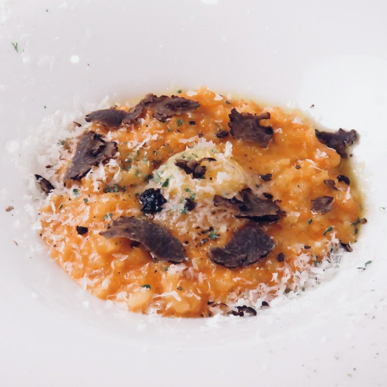 芳醇な香りを満喫！　黒トリュフで贅沢なひとときを