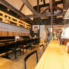 幅広い年代のゲストが落ち着いて過ごせる昭和レトロな雰囲気