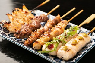 丹精込めて焼き上げた鶏で、素材の旨みを伝えたい