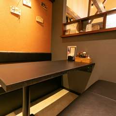 ファミリーも気兼ねなく過ごせる半個室のボックス席