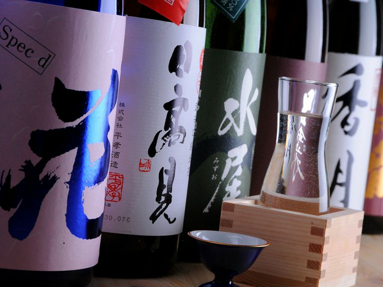 ご当地・信州の日本酒をはじめ、ワイン、ビール、焼酎、梅酒など豊富に。大人の美食時間を演出します