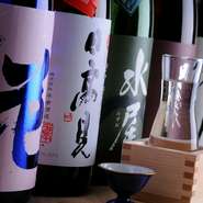 ご当地長野のお蕎麦と食材に、一流の和洋のお酒を♪
日本酒はもちろんビール、焼酎、梅酒など豊富な品揃えでお待ちしています。
スタイリッシュなカフェバーのような雰囲気で、大人の美食時間を。