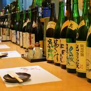 緑を基調とした店内は、大人がゆったりと過ごせるくつろぎの空間。種類豊富な日本酒と、日本酒に良く合う料理が特別な夜を演出してくれることでしょう。気軽に足を運んでみませんか。