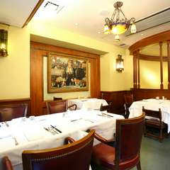 大人の男性が銀座でゆっくり本格料理を楽しむ格好の舞台に