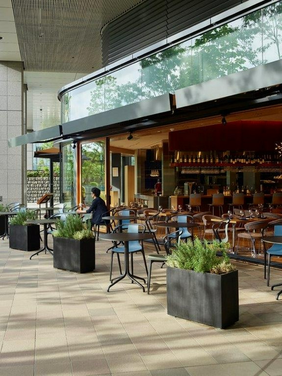 都会の中の緑あふれるオアシス　うかいの贈るブラッスリー