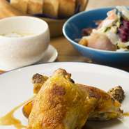 ロティサリーチキン　ROTISSERIE CHICKEN
