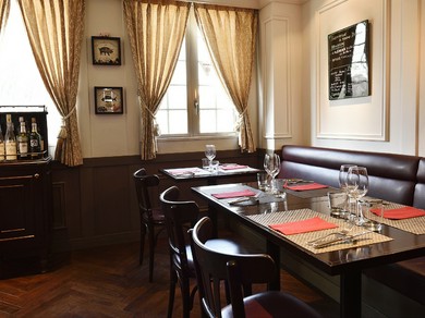 リラックスできる雰囲気の店内で、本格フレンチを堪能