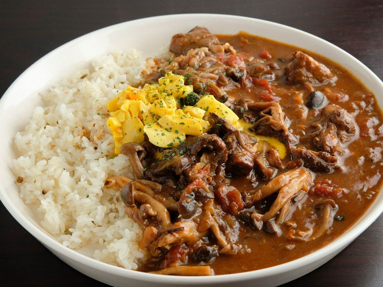 辛さが苦手な人に! “カレー感”が楽しい『ハヤシライス+タルタル』