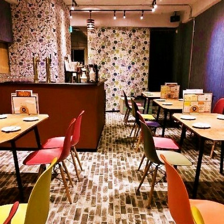 3階は女子に好評なカフェ風。もちろんパーティー利用もOK！