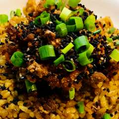 辛いもの好きにはたまらない『黒ゴマ坦々炒飯』