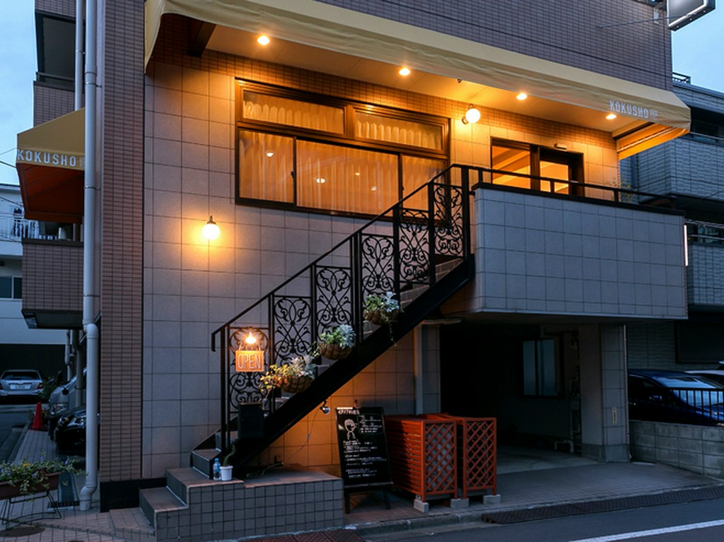 普段使いのみならず、格別な夜にふさわしい大人の隠れ家