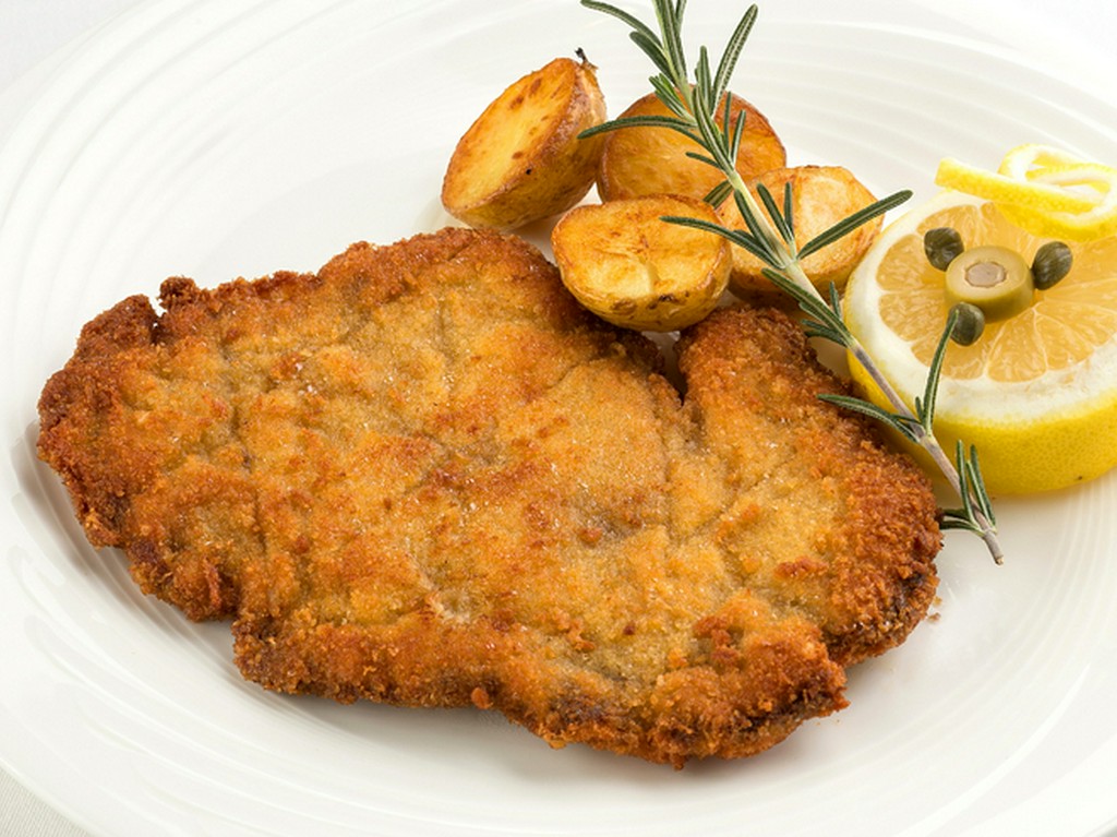 昔ながらの技法で、サクサクの食感を演出『ある日のイタリア産仔牛のカツレツ　じゃがいものロースト』