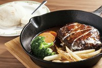 ボリュームがあるがぺろりと食べてしまえる『ハンバーグ』