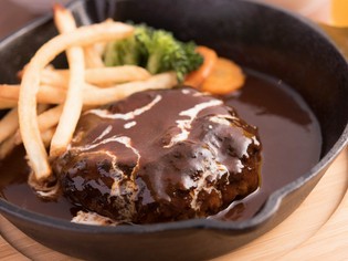 開店直前まで、案を練りに練ったソースが自慢『ハンバーグ』