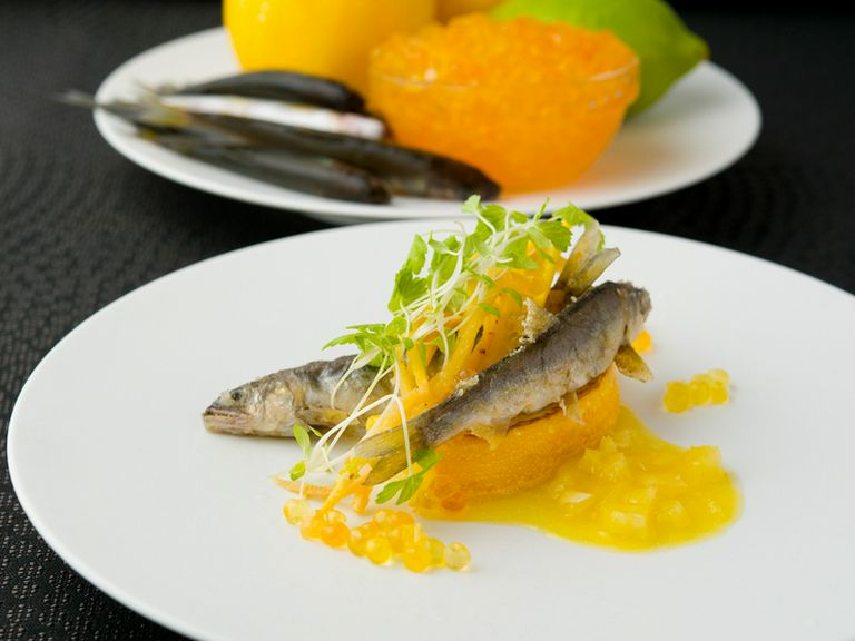 前菜2品の軽めのコース『ムニューエラン レジェ』