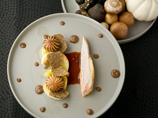 目で、舌で、五感で感じていただく『コース料理』