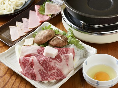 噛むたびに肉の旨さがほとばしる『特選国産牛 寿喜焼コース』